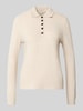 Christian Berg Woman Strickpullover mit Polokragen und Knopfleiste Beige