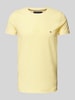 Tommy Hilfiger Slim Fit T-Shirt mit Logo-Stitching Gelb