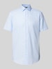 Christian Berg Men Koszula biznesowa o kroju regular fit z delikatnie fakturowanym wzorem Błękitny