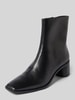 Vagabond Stiefelette aus Rindsnappa mit Blockabsatz Modell 'FAY' Black