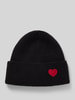 Kurt Beines Czapka z dzianiny z wyhaftowanym motywem model ‘Happy Heart’ Czarny
