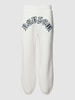 REVIEW Spodnie dresowe z wyhaftowanym logo Złamany biały