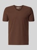MCNEAL T-Shirt mit V-Ausschnitt und Rollsaum Schlamm