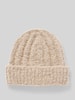 s.Oliver RED LABEL Weicher Beanie mit Strickmuster Beige