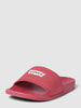 Levi’s® Acc. Slippers met labelprint, model 'JUNE' Roze