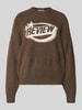 REVIEW Gebreide pullover met labelprint Middenbruin gemêleerd