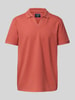 MCNEAL Regular Fit Poloshirt mit V-Ausschnitt Terra