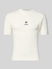 PROHIBITED Slim Fit T-Shirt mit Label-Stitching Offwhite