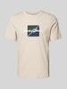 Jack & Jones T-shirt z nadrukiem z logo model ‘WAYNE’ Złamany biały