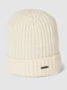 JOOP! Collection Beanie mit Label-Applikation Modell 'FRANCIS' Offwhite