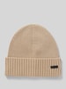 BOSS Beanie mit Label-Badge Modell 'Fati' Sand