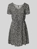 Vero Moda Sukienka mini z wiskozy z kwiatowym wzorem model ‘EASY JOY’ Czarny