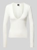 Gina Tricot Shirt met lange mouwen van een mix van viscose en elastaan met V-hals Ecru