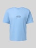 REVIEW T-Shirt mit Label-Print Hellblau