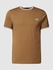 Fred Perry T-Shirt mit Logo-Stitching Camel