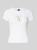 Gina Tricot T-Shirt mit Motiv-Print und Rundhalsausschnitt Offwhite