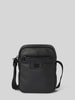 HUGO Crossbody Bag mit Label-Detail Modell 'Nesh' Black