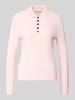 Christian Berg Woman Strickpullover mit Polokragen und Knopfleiste Hellrosa