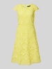 comma Knielanges Kleid mit Häkelspitze Gelb
