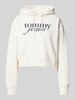 Tommy Jeans Bluza krótka z kapturem i nadrukiem z logo Złamany biały