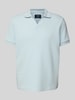 MCNEAL Regular Fit Poloshirt mit V-Ausschnitt Hellblau