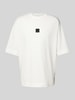 ARMANI EXCHANGE T-shirt o kroju oversized z naszywką z logo Biały