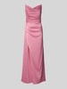 V.M. Avondjurk met cascadehals Roze