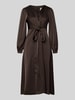 Neo Noir Sukienka midi z dekoltem w serek model ‘RIMINI’ Ciemnobrązowy