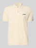 PROHIBITED Koszulka polo o kroju slim fit z wyhaftowanym logo model „Hampton” Złamany biały