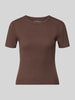 ONLY krój regular fit t-shirt z mieszanki bawełny model 'VAL' Czekoladowy