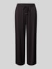 Christian Berg Woman Straight Fit Stoffhose in verkürzter Passform Black