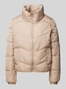 Vero Moda Boxy Fit Steppjacke mit Stehkragen Modell 'LIGARIO' Taupe