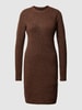 Pieces Knielange gebreide jurk met ronde hals, model 'ELLEN' Chocoladebruin