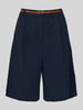 Christian Berg Woman Bermudas mit Eingrifftaschen und Gürtel Dunkelblau