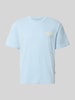 JACK & JONES t-shirt z nadrukiem z logo model 'RIVIERA VINTAGE POSTER' Jasnoniebieski