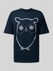 Knowledge Cotton Apparel T-shirt z nadrukiem z motywem model ‘big owl’ Granatowy