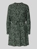 Only Tailliertes Blusenkleid mit Allover-Muster Modell 'CORY' Dunkelgruen