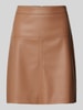 Christian Berg Woman Minirok in leerlook Taupe