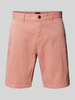 BOSS Orange Korte slim fit chino met riemlussen Roze