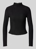 Pieces Slim Fit Langarmshirt mit Mock-Neck-Kragen und Frill-Abschlüssen Modell 'SANDRA' Black