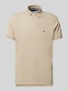 Tommy Hilfiger Regular Fit Poloshirt mit Label-Detail Beige