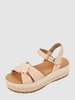 UGG Sandalen met plateauzool, model 'Neusch' Apricot