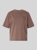 Jake*s Casual t-shirt nadruk z motywem i okrągły dekolt Ciemnobrązowy