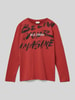 s.Oliver RED LABEL Regular Fit Langarmshirt aus reine Baumwolle mit doppeltem Schriftzug-Print Rostrot