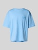 REVIEW Oversized T-Shirt mit Label-Print Hellblau
