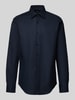 BOSS Regular Fit Businesshemd mit Strukturmuster Marine