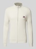 Tommy Jeans Slim Fit Strickjacke mit Label-Patch Beige