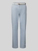 Christian Berg Woman Casual Fit Chino mit Gürtel Hellblau