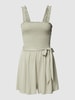 REVIEW Playsuit mit Taillengürtel und Smok-Details Schilf