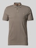 BOSS Orange Slim Fit Poloshirt mit Label-Badge Modell 'Passenger' Hellbraun